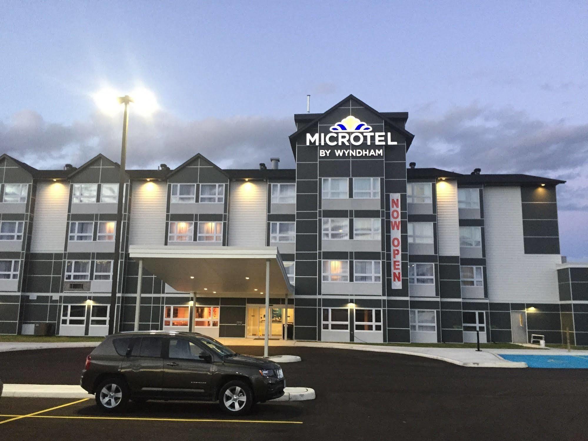 Microtel Inn & Suites By Wyndham Kirkland Lake Экстерьер фото