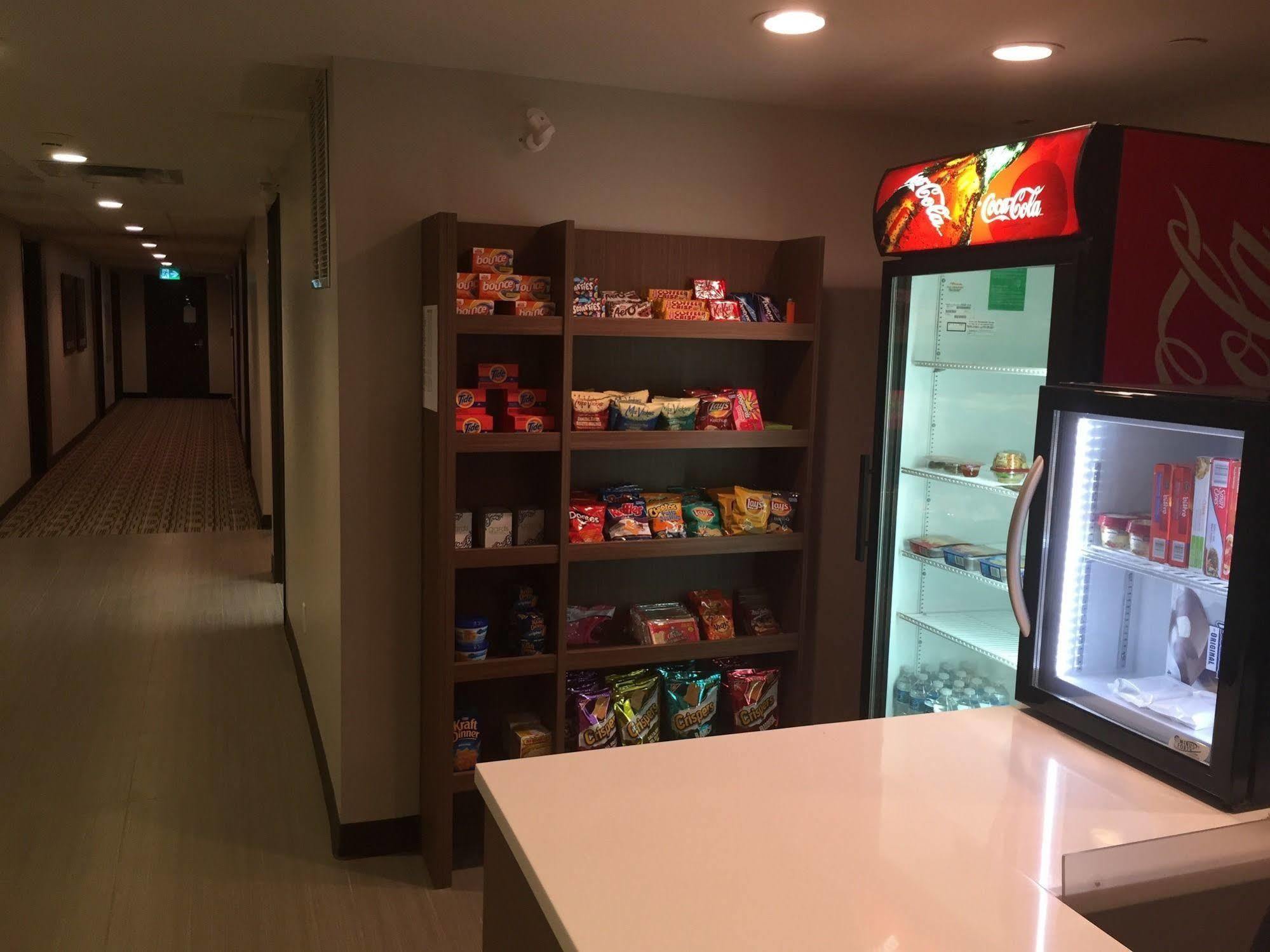 Microtel Inn & Suites By Wyndham Kirkland Lake Экстерьер фото